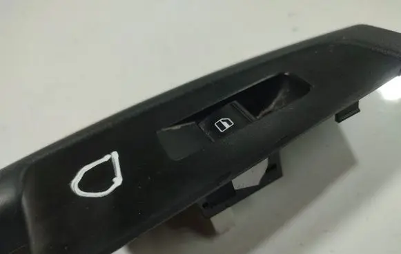 Skoda Superb B6 (3T) Electric window control switch 5J0959855