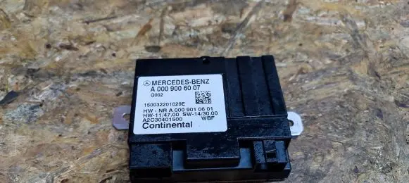 Mercedes-Benz C W205 Fuel injection pump control unit/module A0009006007 A0009010601 A2C30401500