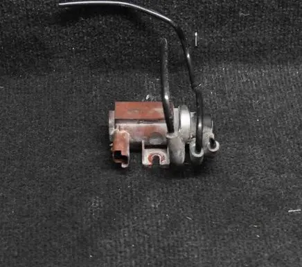 Citroen C4 I Picasso Turbo solenoid valve 9652570180