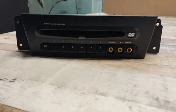 CD/DVD changer