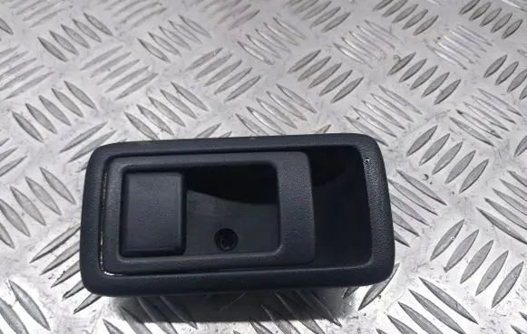 Toyota Yaris Verso Tailgate opening switch 69277-16020