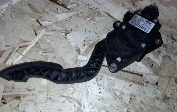 Renault Laguna III Accelerator throttle pedal 0280755085 180050001R