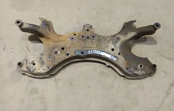 Toyota Corolla Verso AR10 Front subframe 