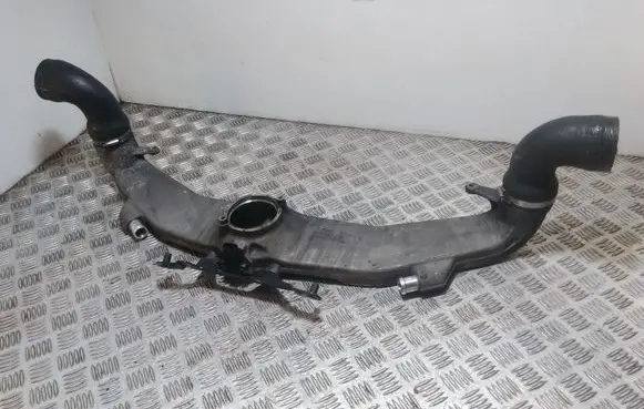 Audi RS6 Intercooler air channel guide 077148906