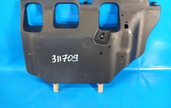 Toyota Prius xw60 Radio/GPS head unit trim 5560747070
