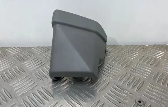 Audi Q7 4M Rear seat rail trim cover 4M0883687