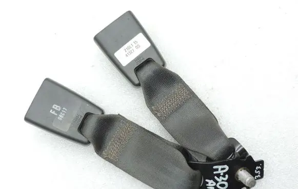 Chevrolet Epica Rear seatbelt buckle 96499937