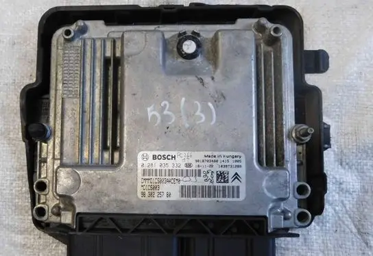 Peugeot 308 Engine control unit/module 9830225780 9818703480 0281035332