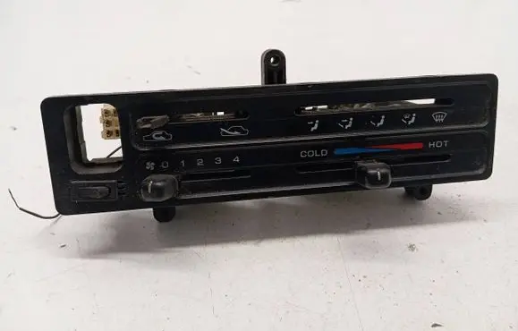 Nissan Primera Climate control unit