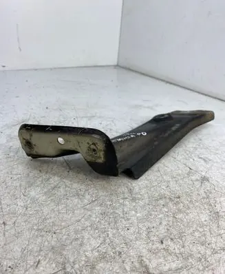 Skoda Octavia Mk3 (5E) Fender mounting bracket 5E0821142