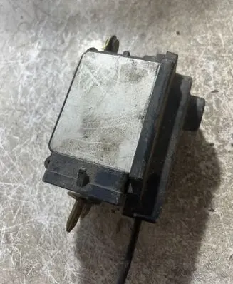 Ford Mondeo Mk III Cruise control relay VP1S7U9C735BA P18031