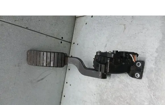 Renault Laguna II Accelerator pedal position sensor 8200002904