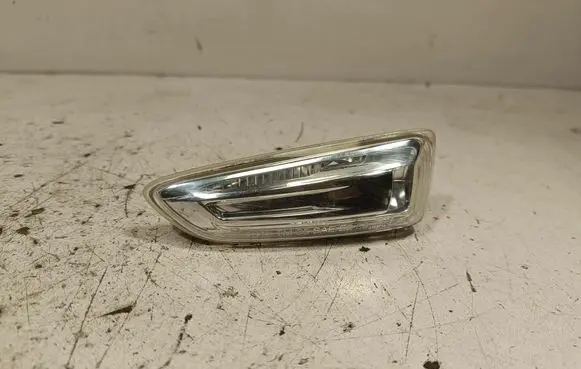 Opel Insignia B Front fender indicator light 13491088
