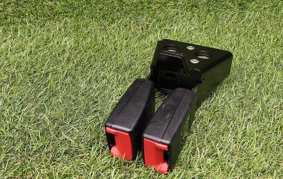 Audi Q7 4L Middle seatbelt buckle (rear) 4L0857739G