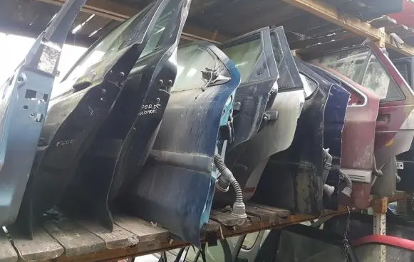 Ford Scorpio Front door melynos