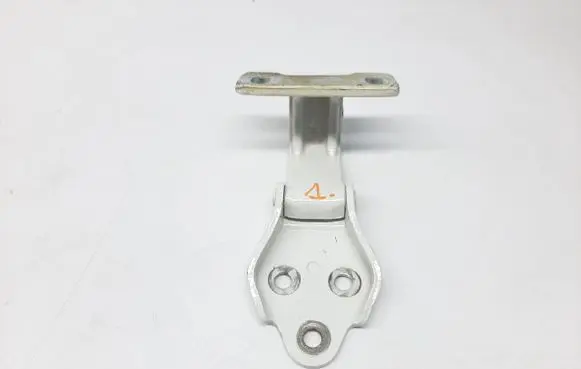 Iveco Daily 6th gen Front door upper hinge 56087