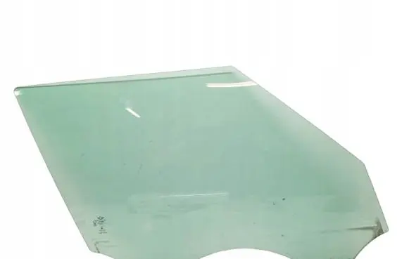 Mini Cooper Countryman F60 Front door window glass four-door