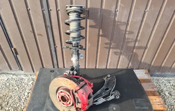 Volvo XC40 Front wheel hub spindle knuckle