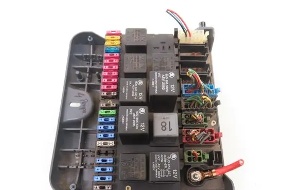 Skoda Felicia II Fuse box set 6U0937025