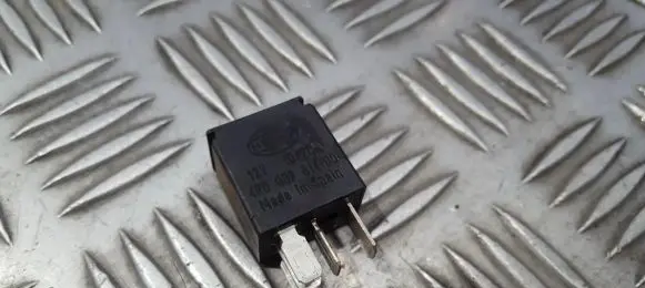 Volvo V70 Other relay 9441161 4RD007814-00