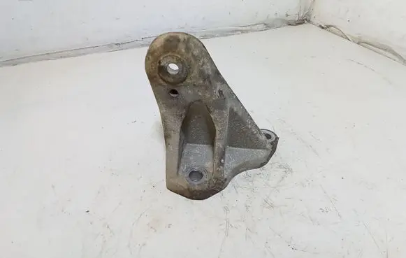 Jaguar XF X250 Engine mounting bracket 5R836037BB