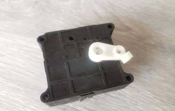 Mitsubishi Carisma Air flap motor/actuator MR910476