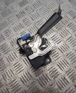 Engine bonnet/hood lock/catch