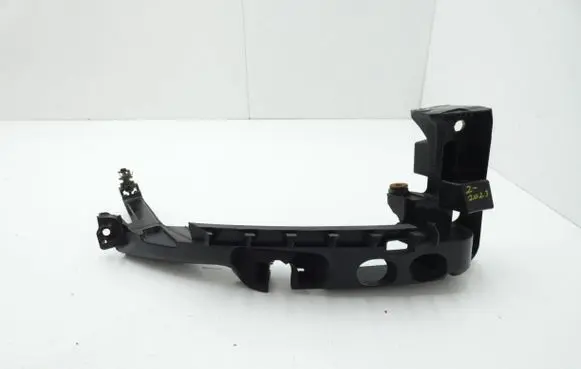 Audi A3 S3 8P Headlight/headlamp mounting bracket 8P0805608 2003362