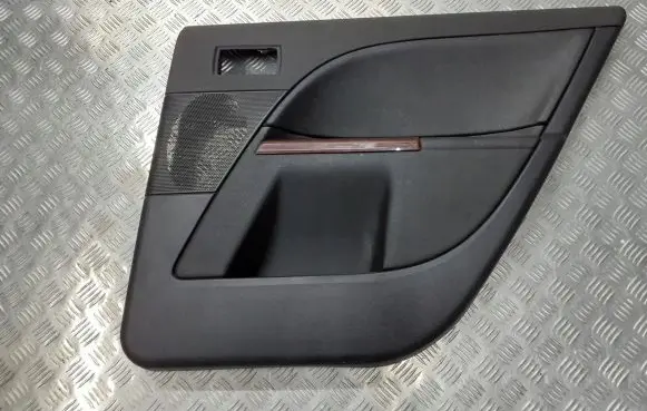 Ford Mondeo Mk III Front door card panel trim