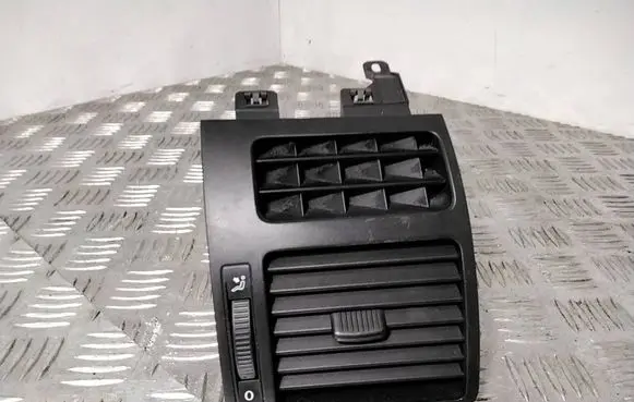 Volkswagen Touran I Dashboard side air vent grill/cover trim 1T0819704A