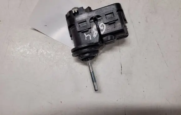 Headlight level adjustment motor