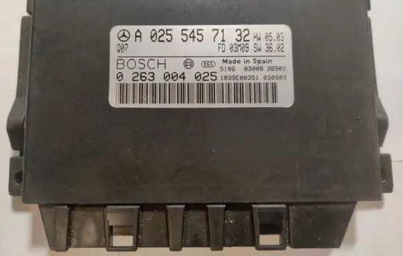 Mercedes-Benz E W211 Parking PDC control unit/module A0255457132