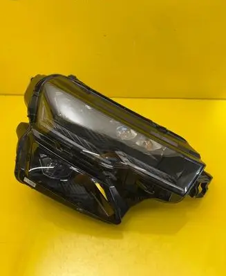 Skoda Karoq Headlight/headlamp 57B941036