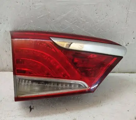 Hyundai i40 Tailgate rear/tail lights 924033Z001