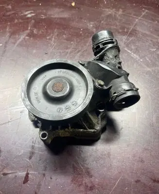 BMW 3 E90 E91 Water pump