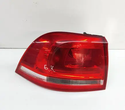 Volkswagen Touareg II Rear/tail lights 7P6945095D