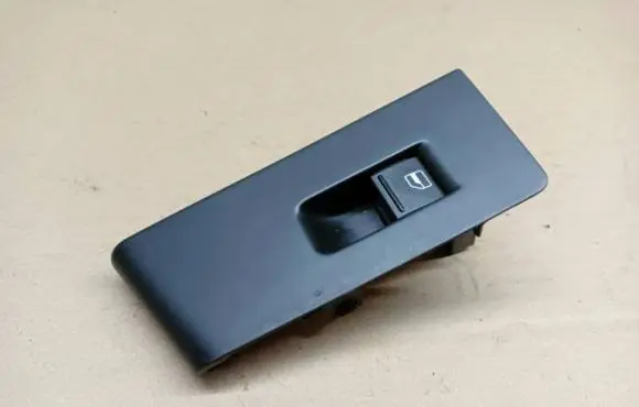 Volkswagen PASSAT B7 Electric window control switch 3AA868750
