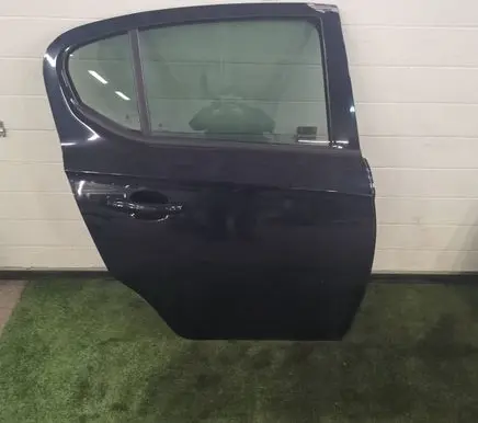 Opel Corsa E Rear door 