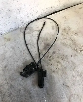 Volvo XC40 Engine bonnet/hood lock/catch 32277430rh