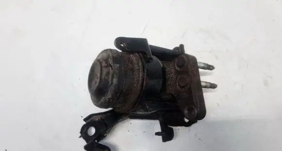 Toyota Corolla E120 E130 Engine mount bracket 