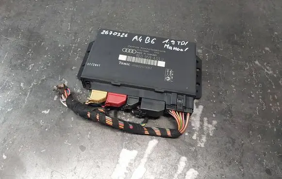 Audi A4 S4 B6 8E 8H Comfort/convenience module 8E0959433J