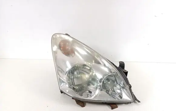 Toyota Corolla Verso AR10 Headlight/headlamp 811300F010