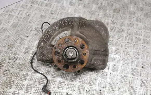 Mercedes-Benz CLS C218 X218 Front wheel hub