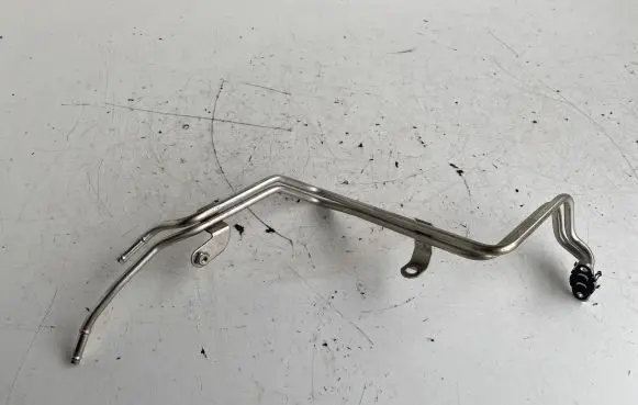 Volkswagen Golf VII Engine coolant pipe/hose 04E122157AT