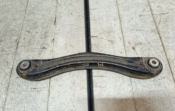 Mercedes-Benz ML W164 Rear control arm A1645452340