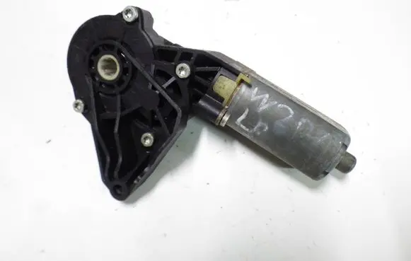 Mercedes-Benz E C207 W207 Seat adjustment motor 0390203332