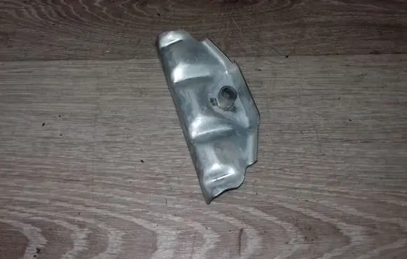Battery bracket