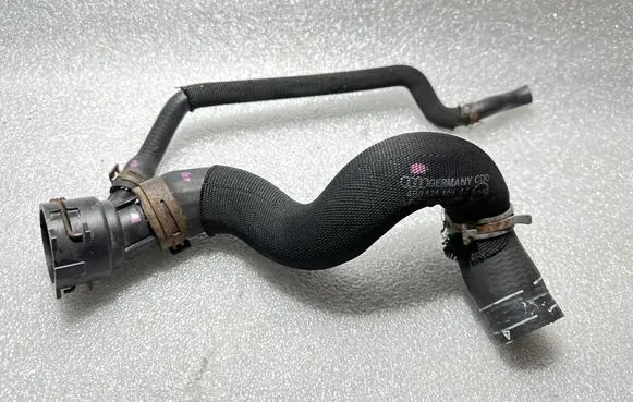 Engine coolant pipe/hose