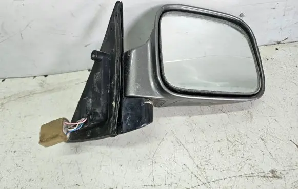 Isuzu Trooper Manual wing mirror 010624
