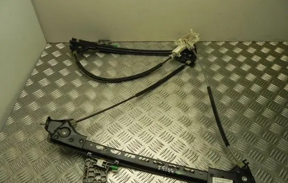 Mercedes-Benz S W221 Front door window regulator with motor A2167200246 T5177